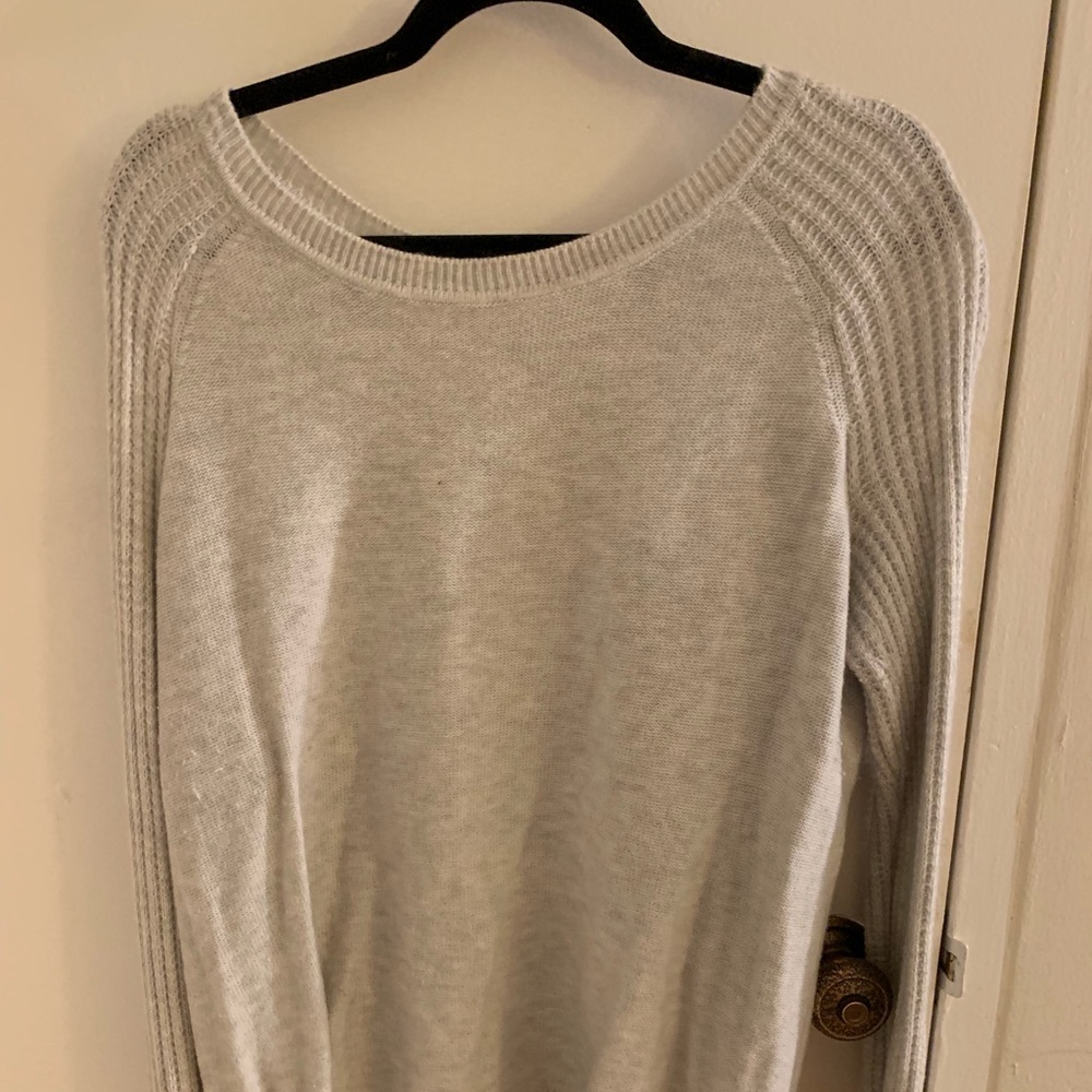 Lightly worn gap sweater